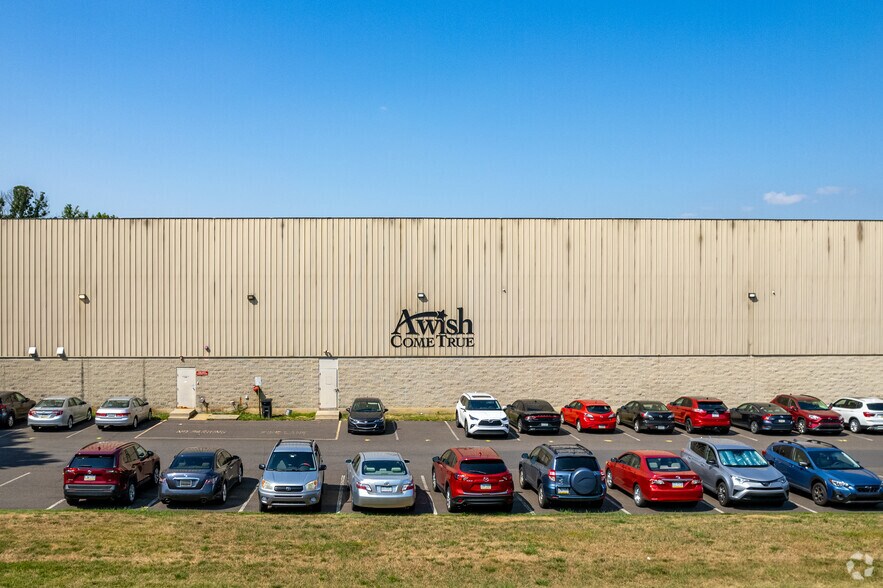 More Photos Of 2530 Pearl Buck Rd, Bristol Warehouse For Lease