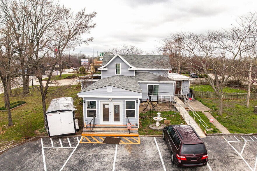 More Photos Of 10770 E State Highway 76, Branson West Hotel For Sale