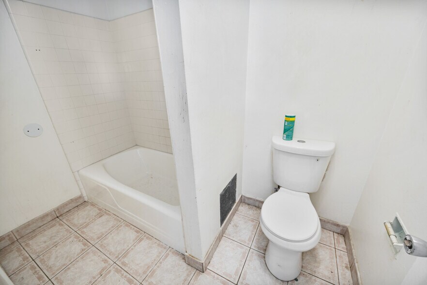More Photos Of 145 W Hillcrest Blvd, Inglewood Apartments For Sale