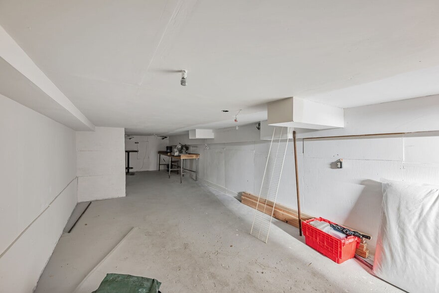 More Photos Of 408-412 Cortland Ave, San Francisco Storefront Retail Residential For Lease