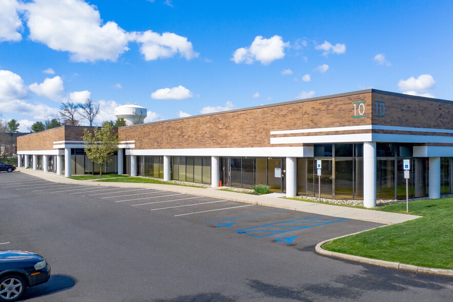 More Photos Of 8 E Stow Rd, Marlton Unknown For Lease