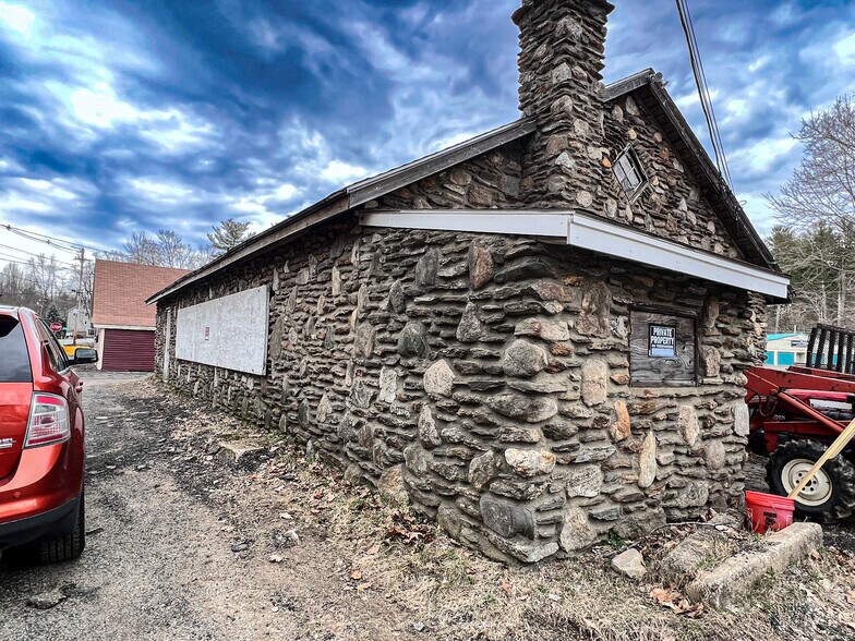 More Photos Of 217 Barre Paxton Rd, Rutland Storefront Retail Office For Sale