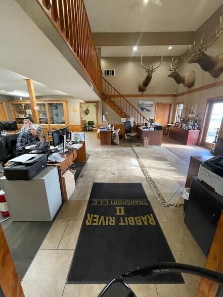 More Photos Of 5717 138th Ave, Holland Distribution For Lease