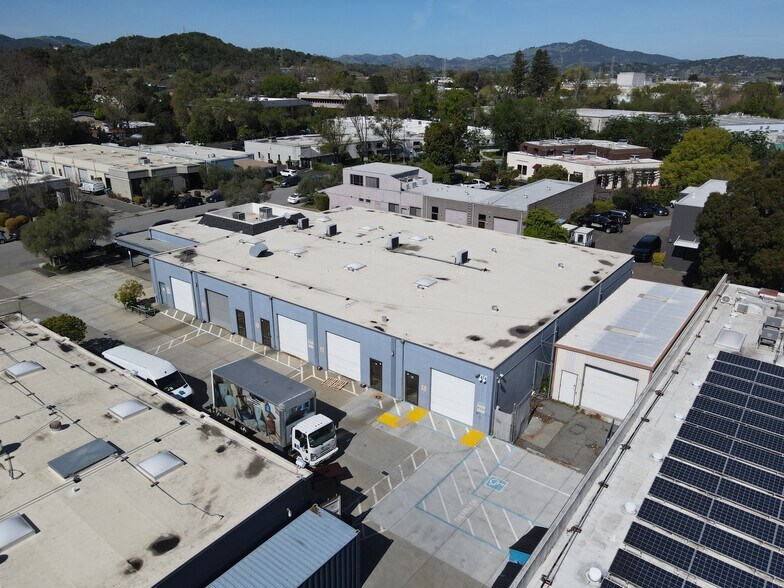 More Photos Of 9 Pamaron Way, Novato Warehouse For Lease
