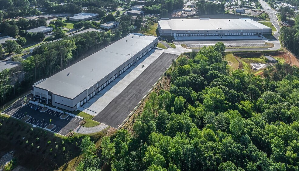 More Photos Of 5570 Atlanta Hwy, Alpharetta Unknown For Lease