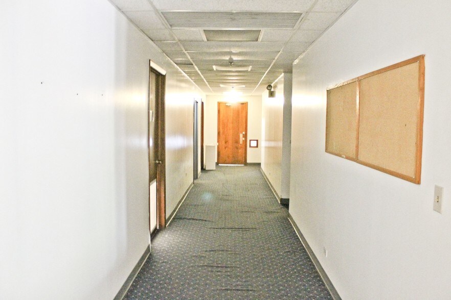 More Photos Of 5610 W Bloomingdale Ave, Chicago Industrial For Sale