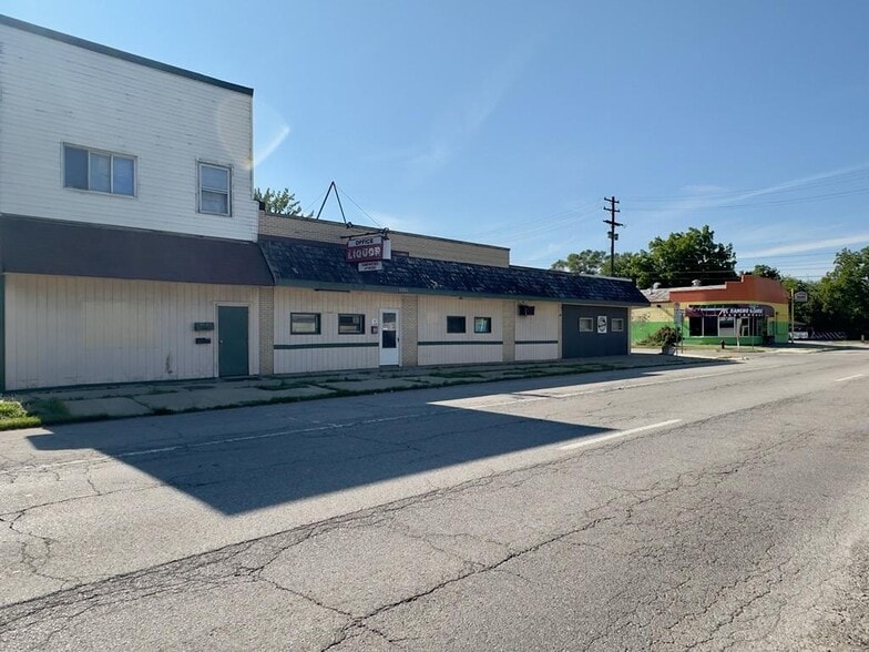 More Photos Of 2321 N Michigan Ave, Saginaw Flex For Sale