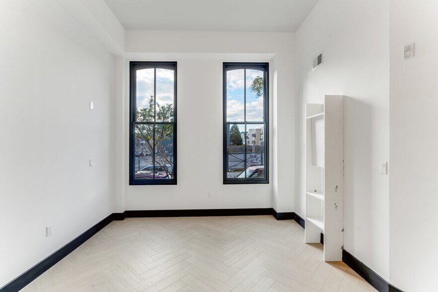 More Photos Of 643-645 N 15th St, Philadelphia Apartments For Sale