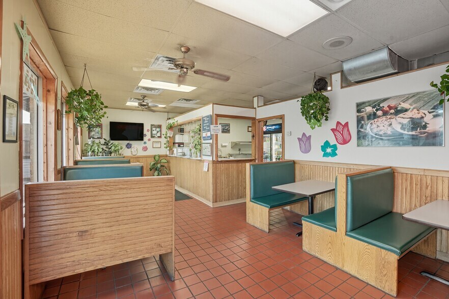 More Photos Of 5840 W 63Rd St, Chicago Freestanding For Sale