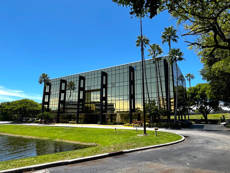 More Photos Of 1800 S Australian Ave, West Palm Beach Office For Lease