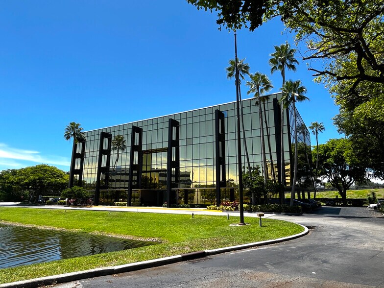 More Photos Of 1800 S Australian Ave, West Palm Beach Office For Lease