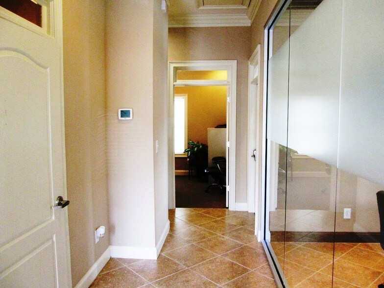 More Photos Of 4485 Tench Rd, Suwanee Office For Sale