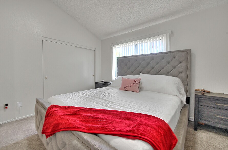 More Photos Of 275-299 Monte Vista St, La Habra Apartments For Sale
