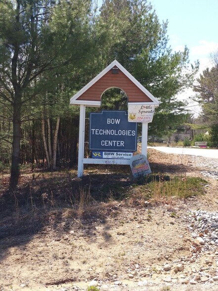 More Photos Of 3 Robinson Rd, Bow Light Distribution For Lease