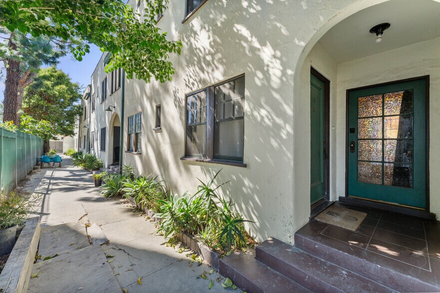 More Photos Of 429 S Union Ave, Los Angeles Apartments For Sale