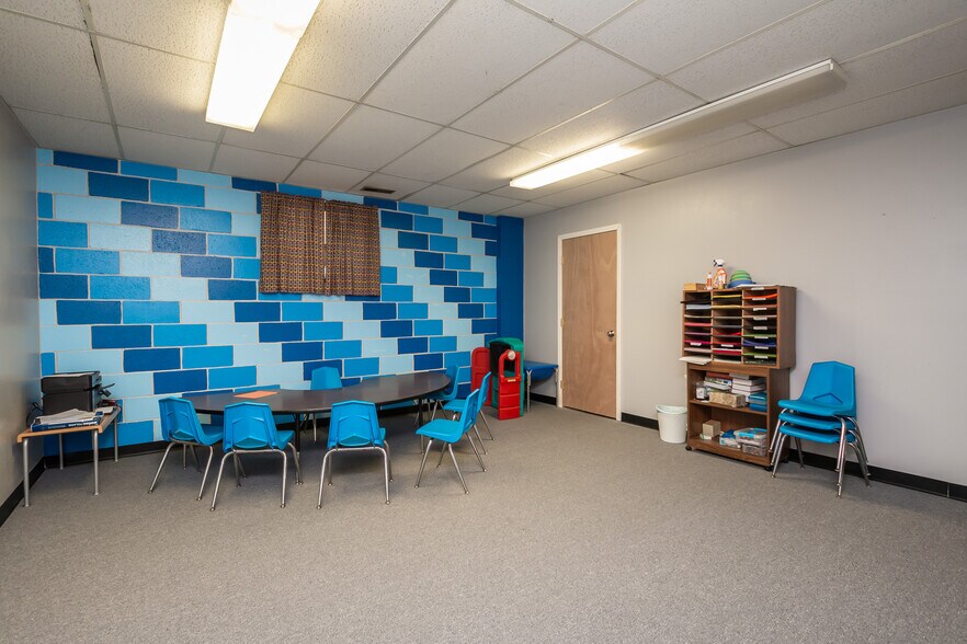 More Photos Of 733 Country Club Dr, Xenia Religious Facility For Sale