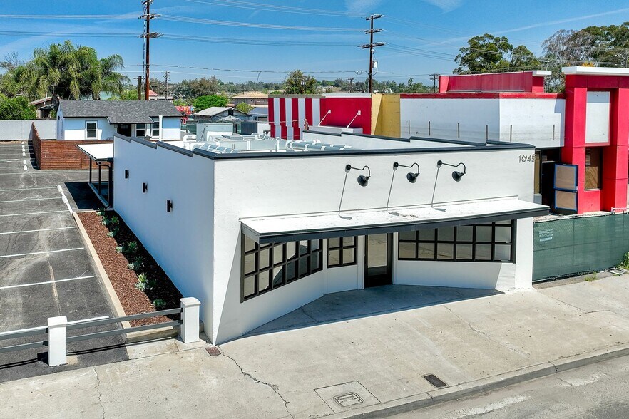 More Photos Of 1045 Main St, Ramona Freestanding For Lease