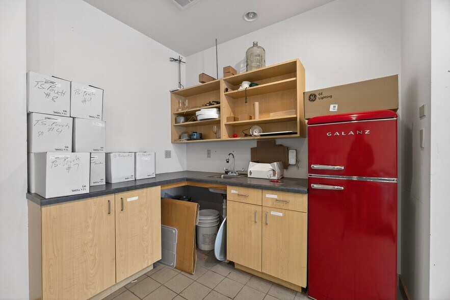 More Photos Of 1201 Water St, Stevens Point Storefront Retail Office For Sale