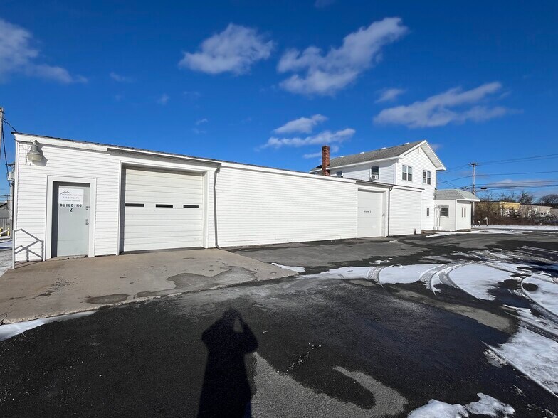 More Photos Of 1819 Lemoyne Ave, Syracuse Manufacturing For Lease