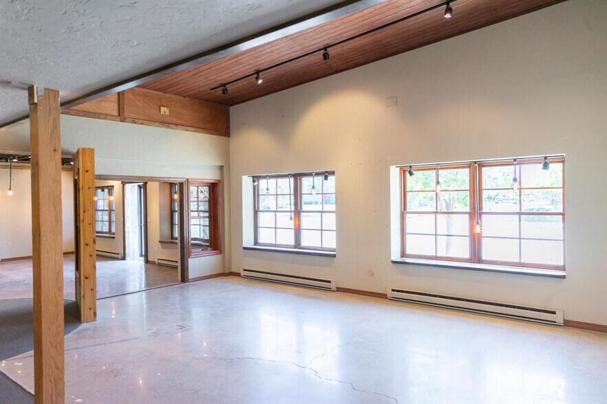 More Photos Of 32 1st Ave W, Kalispell Storefront For Sale