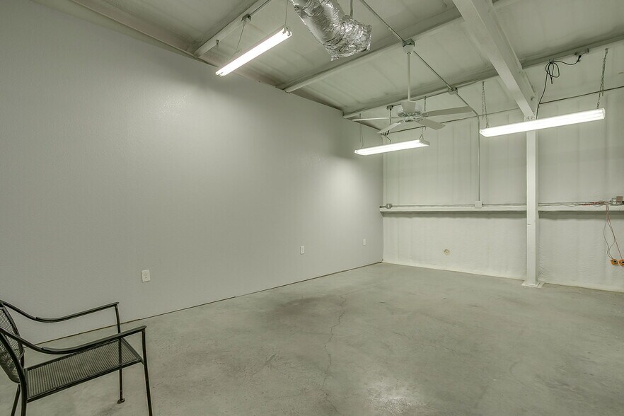 More Photos Of 13300 Cleburne Hwy, Cresson Industrial For Sale