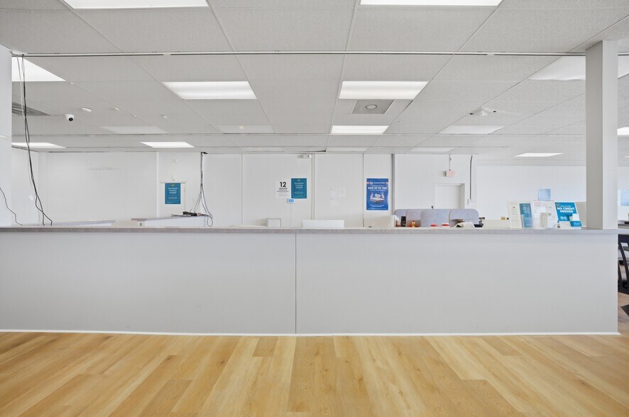 More Photos Of 6542 E Virginia Beach Blvd, Norfolk Freestanding For Sale