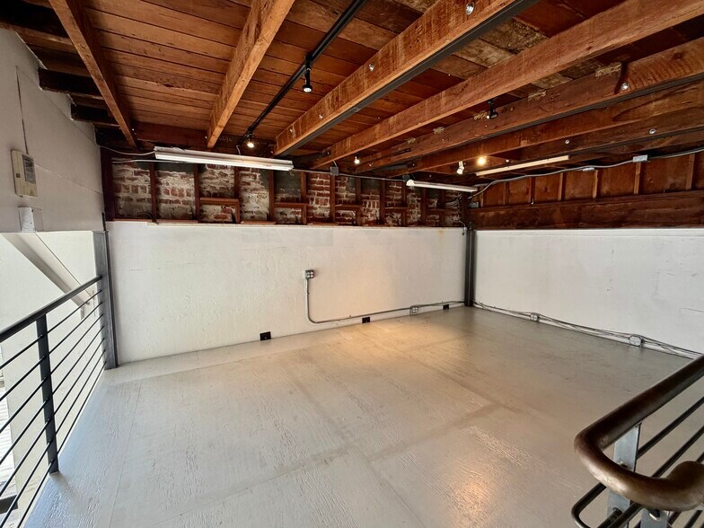 More Photos Of 1813-1827 Lincoln Blvd, Venice Storefront For Lease