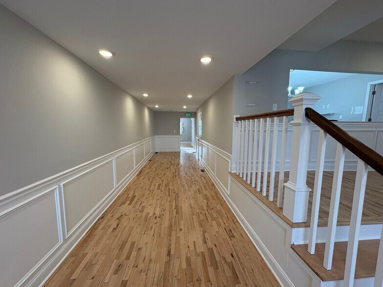 More Photos Of 413 Eastern Blvd, Essex Office Residential For Sale