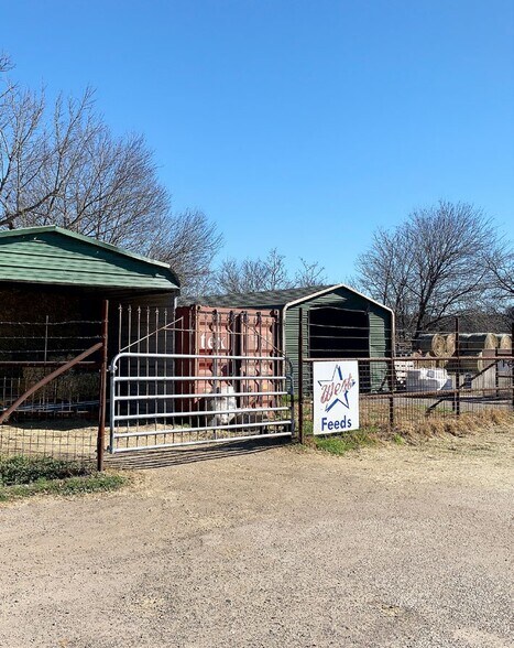 More Photos Of 1401 Chestnut St, Bastrop Land For Sale