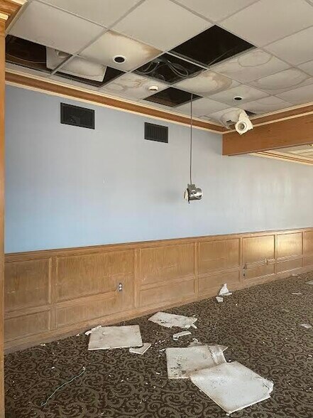 More Photos Of 215 N Church St, Rocky Mount Hotel For Sale