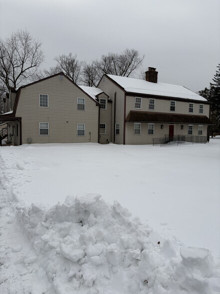 Primary Photo Of 5 Campbell Ln, Phoenixville Apartments For Sale