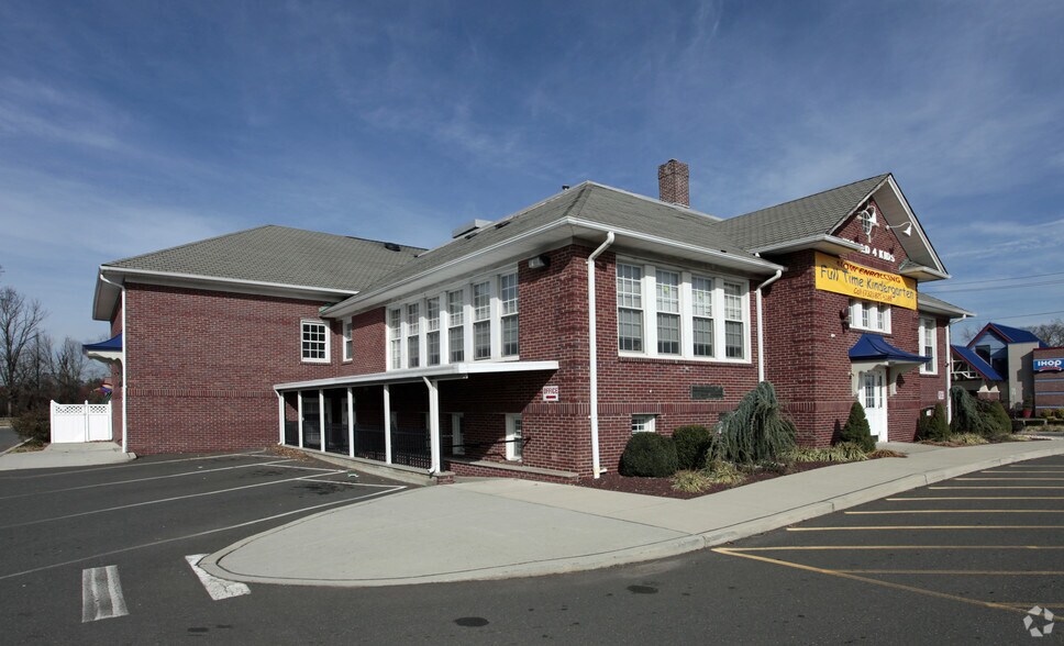 More Photos Of 3081 Rte 27, Franklin Park Unknown For Lease