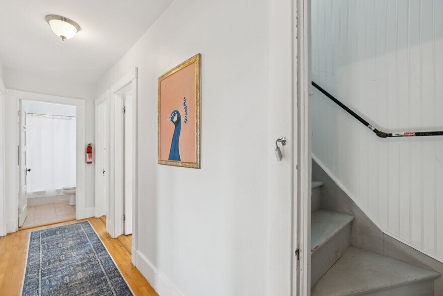 More Photos Of 201 Snowball Hill Rd, New Harbor Hotel For Sale