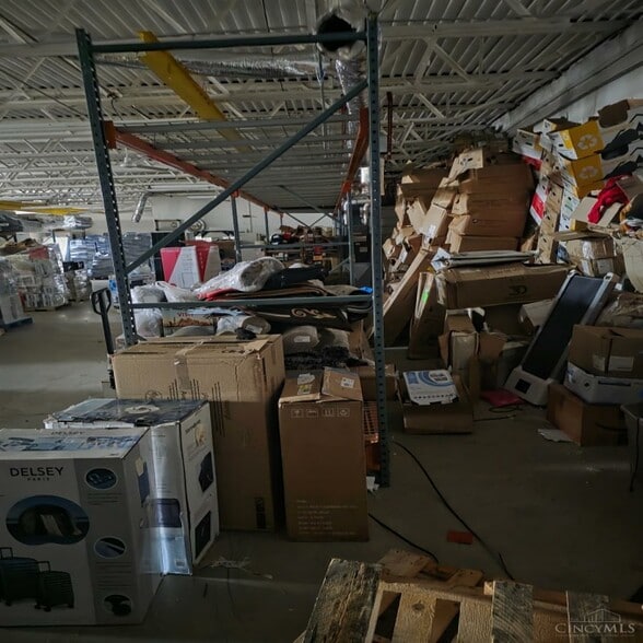 More Photos Of 3817 N Bend Rd, Cincinnati Warehouse For Lease