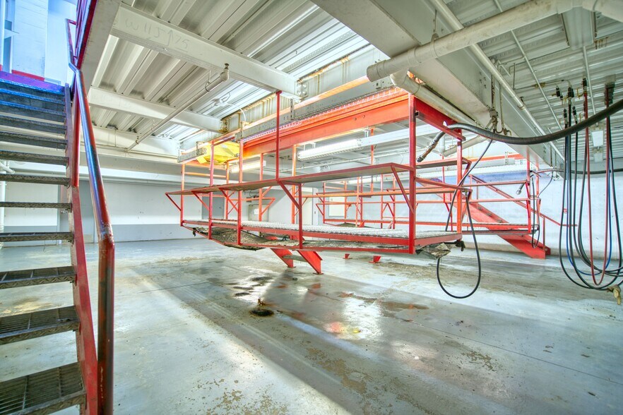More Photos Of 165 S McCaslin Blvd, Louisville Auto Repair For Lease