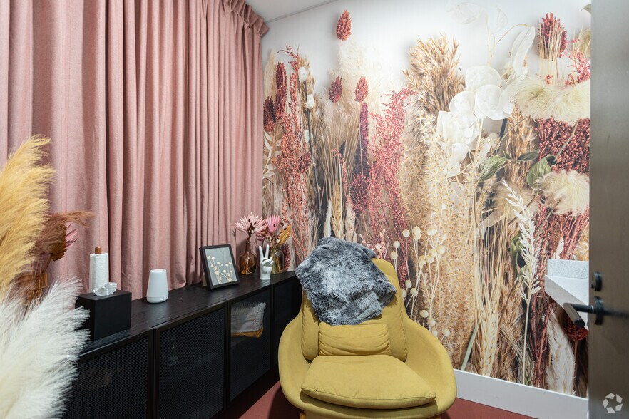 More Photos Of 412 W Rivers Edge Dr, Provo Coworking Space