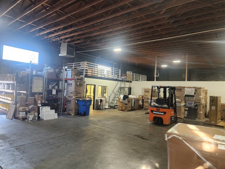 More Photos Of 6511 NE 18th St, Vancouver Industrial For Sale