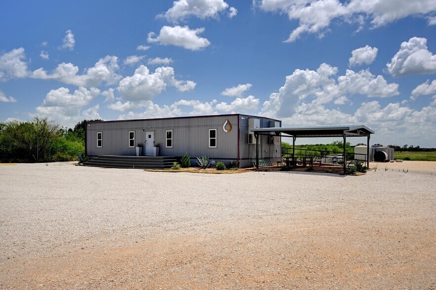 More Photos Of 804 Highway 304, Gonzales Loft Creative Space For Sale