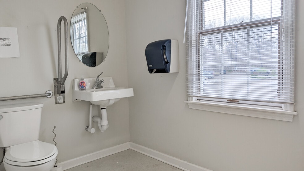 More Photos Of 11 Woodland Rd, Madison Medical For Sale