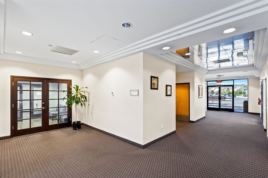 More Photos Of 4001 E Mountain Sky Ave, Phoenix Medical For Lease