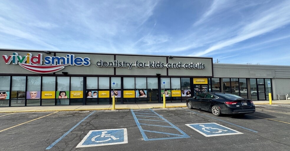 More Photos Of 2500-2720 Wabash Ave, Terre Haute General Retail For Lease