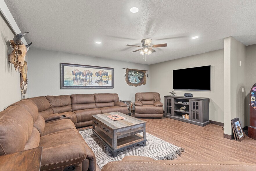 More Photos Of 5642 Bob Ln, Black Hawk Service For Sale