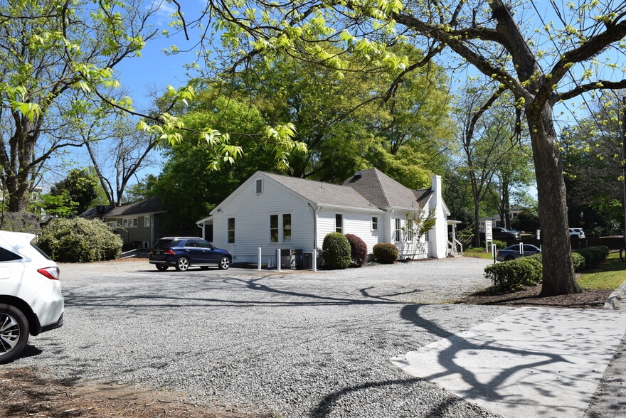 More Photos Of 1116 Canton St, Roswell Office For Sale