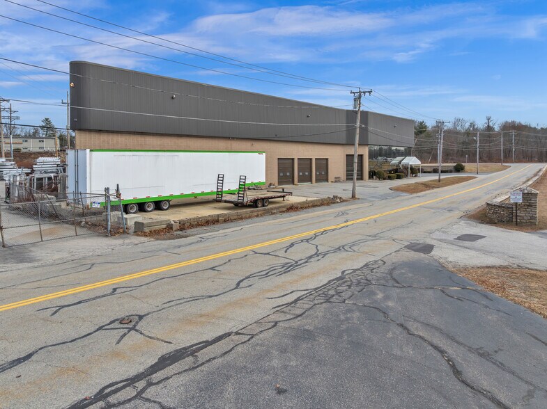 More Photos Of 2 Old Worcester Rd, Webster Warehouse For Sale
