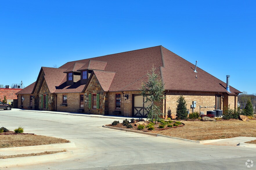 More Photos Of 2909 Astoria Way, Edmond Office For Sale
