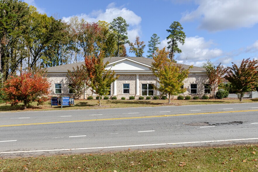 More Photos Of 4184 Dobys Bridge Rd, Fort Mill Office For Lease