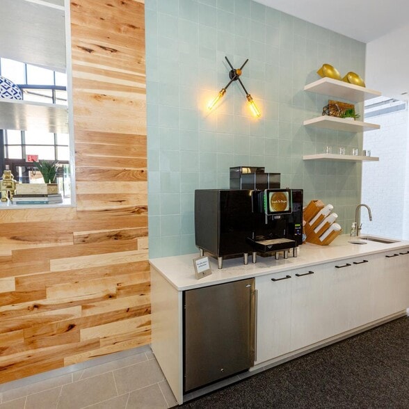 More Photos Of 13873 Park Center Rd, Herndon Office For Lease