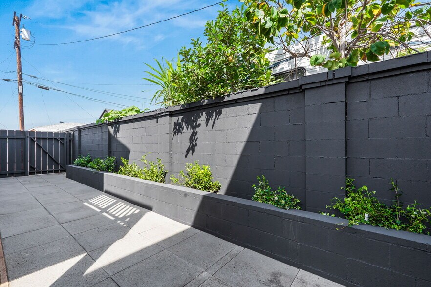 More Photos Of 3546-3552 47th St, San Diego Apartments For Sale