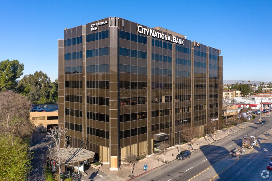 More Photos Of 4605 Lankershim Blvd, North Hollywood Office For Lease