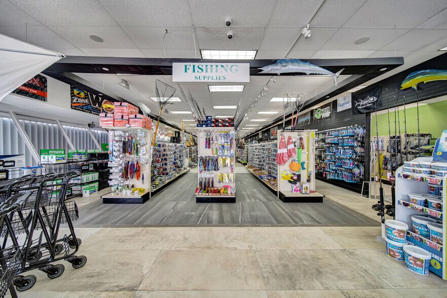 More Photos Of 14951 S Dixie Hwy, Palmetto Bay Freestanding For Lease